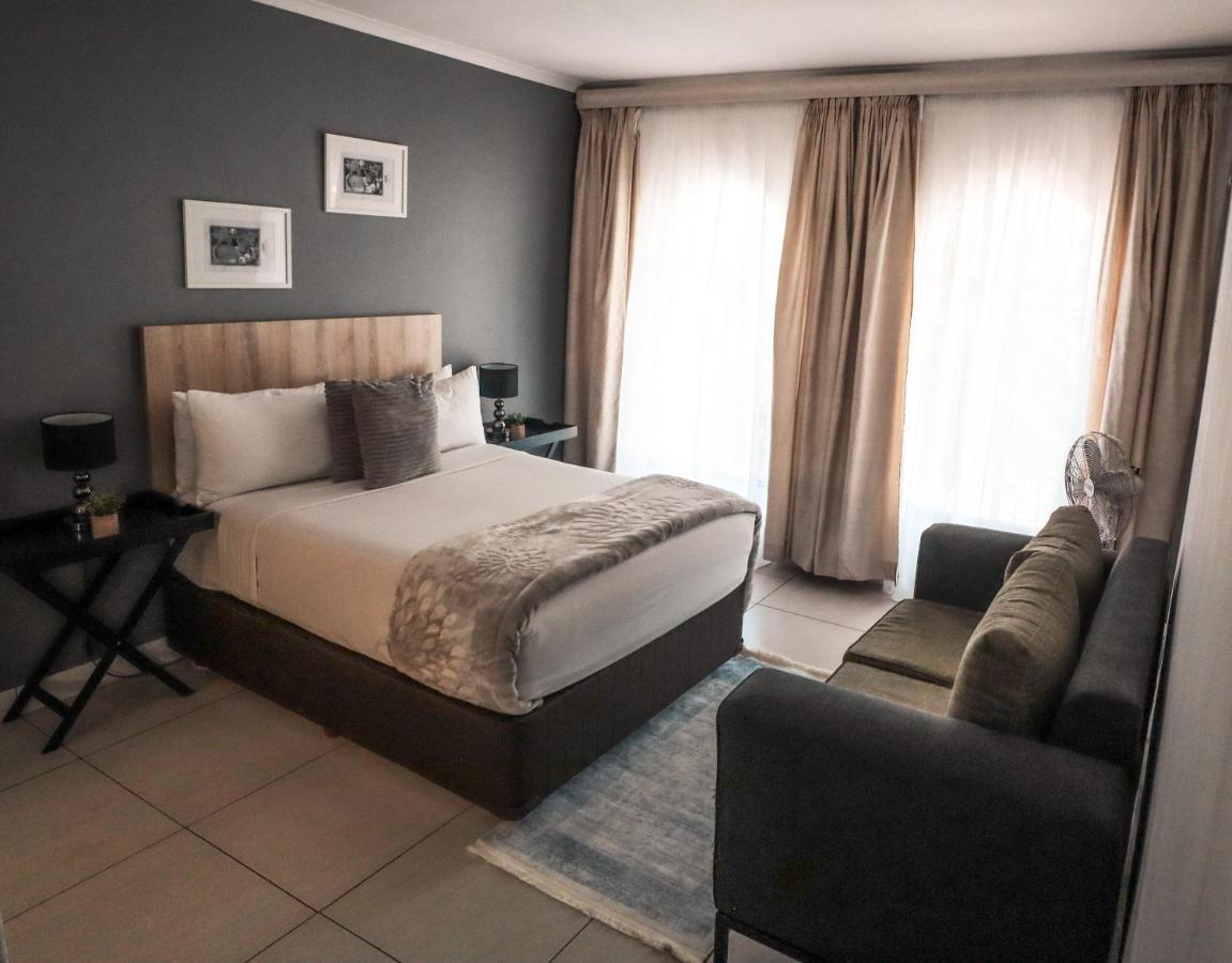 Menlyn Maine: The Exquisite Lunette Pretoria-Noord Exterior foto